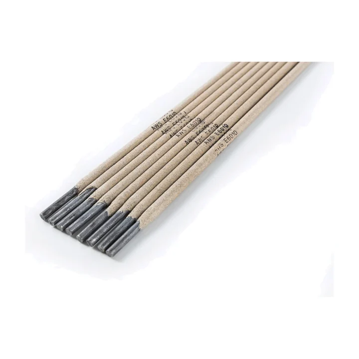 Eletrodos Baupower E-6010 dispostos na diagonal, com a marcação AWS E6010 impressa no revestimento bege, em fundo branco